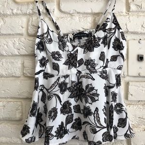 Kendall & Kylie crop top